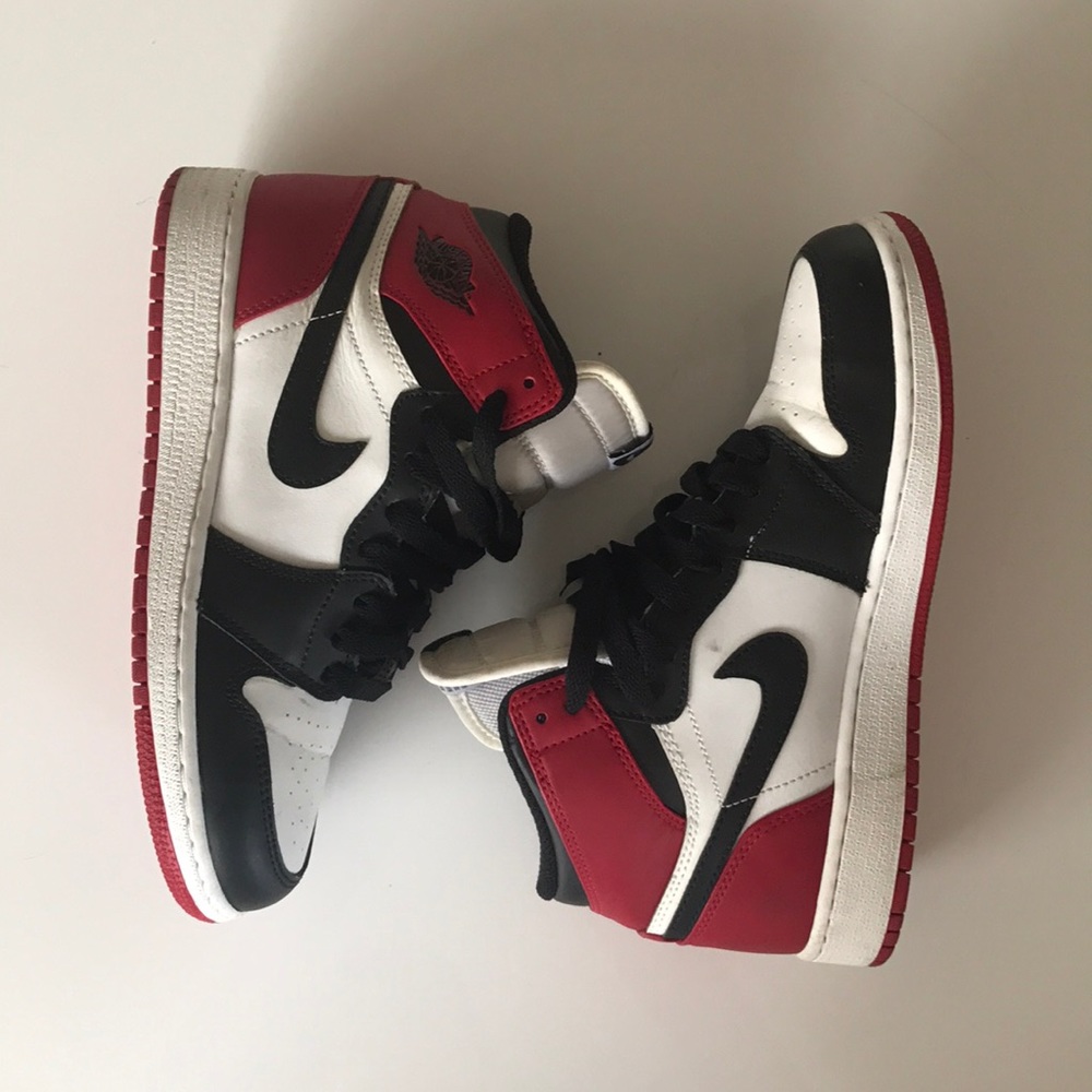 ➕Nike Air Jordan's! Women's size 6 1/2.